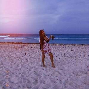 Meet your Posher, Dianna